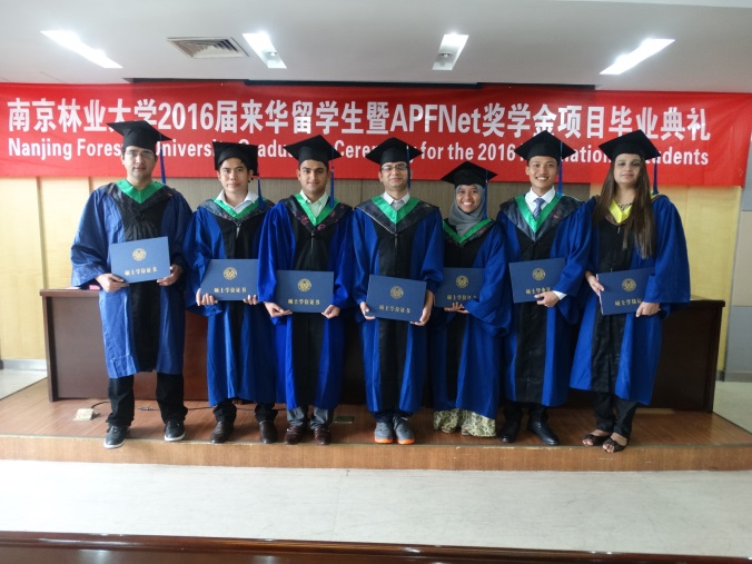 First graduating class of APFNet Scholarship master’s students at Nanjing Forestry University